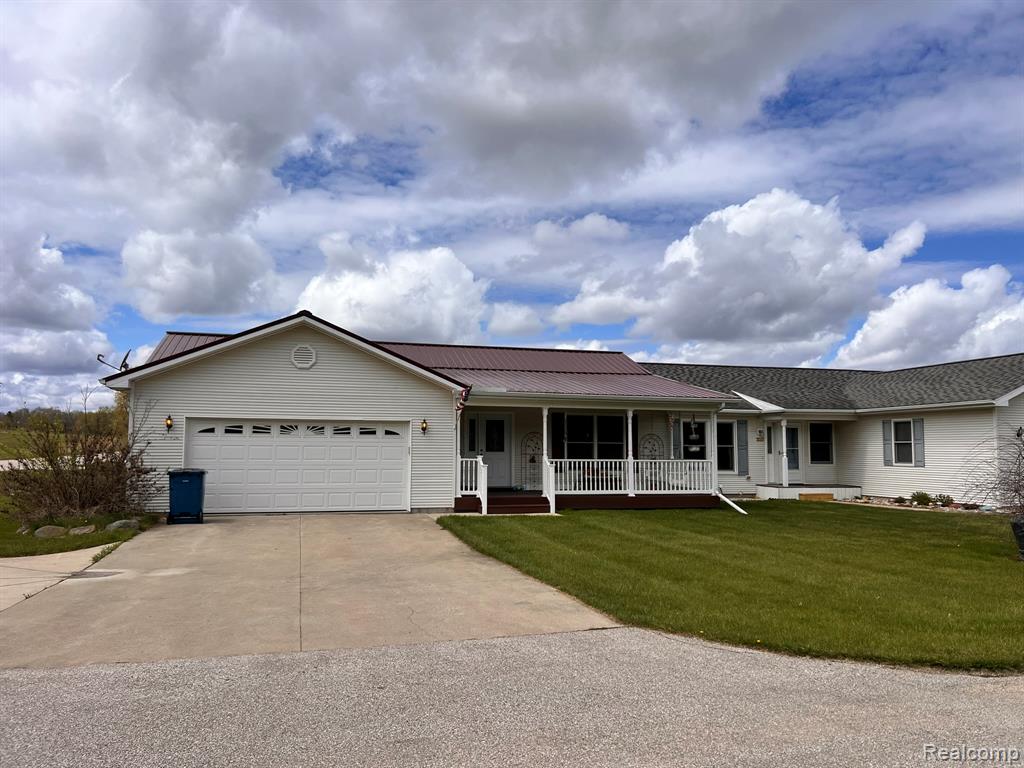 320 Roller Way, Mayville MI 48744 8636 photo 1