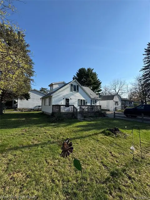 305 E Rolfe, Perry MI 48872 9105 photo 1