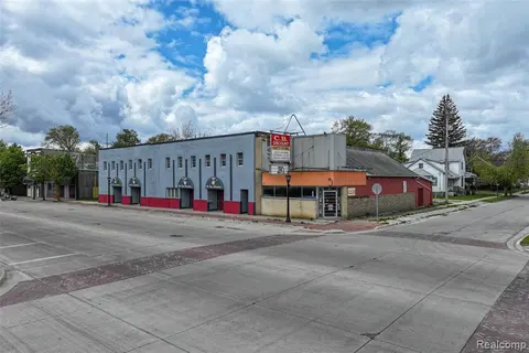 1600 Broadway Street, Bay City MI 48708 8539 photo 1