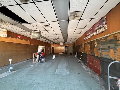 1600 Broadway Street, Bay City MI 48708 8539 photo 4