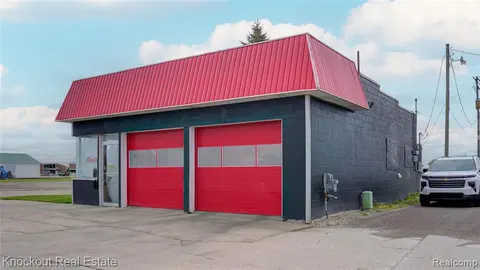 9739 Saginaw Street, Reese MI 48757 9407 photo 4