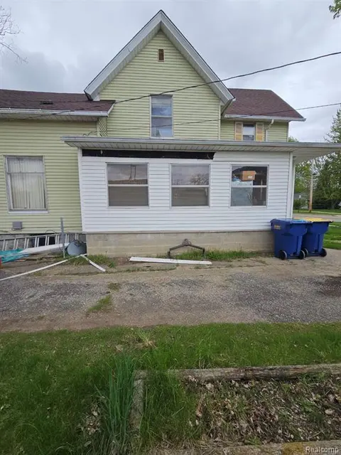 209 E Corunna Avenue, Corunna MI 48817 1406 photo 3