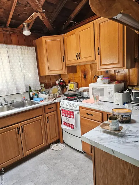 4682 Port Austin Road, Caseville MI 48725 9667 photo 2