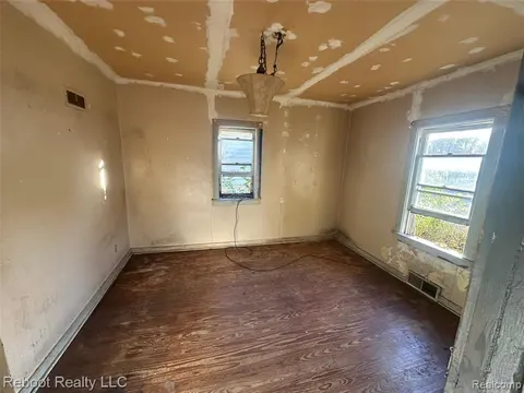 1940 Robinwood Avenue, Saginaw MI 48601 3519 photo 5