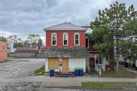 310 S Henry Street, Bay City MI 48706 photo 2