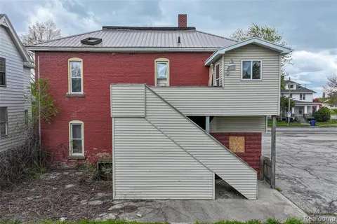 310 S Henry Street, Bay City MI 48706 photo 3