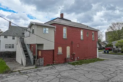310 S Henry Street, Bay City MI 48706 photo 4