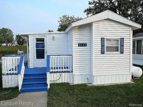 10915 E Goodall Road, Durand MI 48429 photo 2