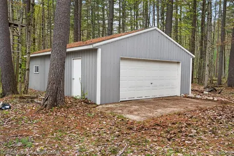 v/l E Pinecrest Drive, Gladwin MI 48624 photo 3