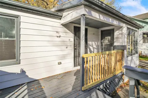 1916 Wood Street, Saginaw MI 48602 1189 photo 2