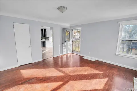 1916 Wood Street, Saginaw MI 48602 1189 photo 5