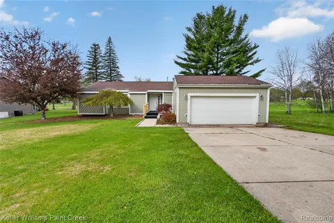 1727 Linksview Way, Gladwin MI 48624 8109 photo 2