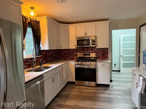4094 3rd Street, Brown City MI 48416 7745 photo 3