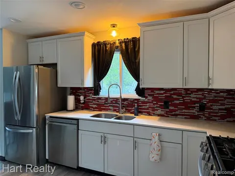 4094 3rd Street, Brown City MI 48416 7745 photo 4