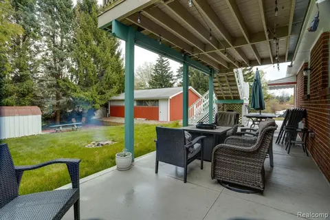 2400 N Lakeshore Road, Carsonville MI 48419 9777 photo 4