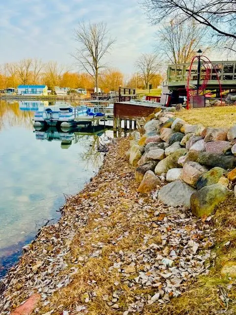 10001 E Goodall Road # 404, Durand MI 48429 9016 photo 1
