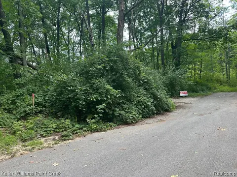 933 Hammond Road, Harrison MI 48625 9244 photo 1