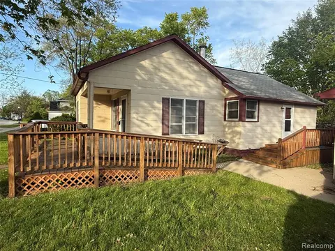 301 S Main Street, Vassar MI 48768 1606 photo 2