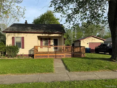 301 S Main Street, Vassar MI 48768 1606 photo 3