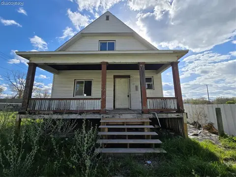611 S 4th Avenue, Saginaw MI 48607 2133 photo 1