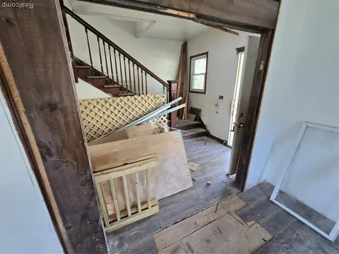 611 S 4th Avenue, Saginaw MI 48607 2133 photo 4