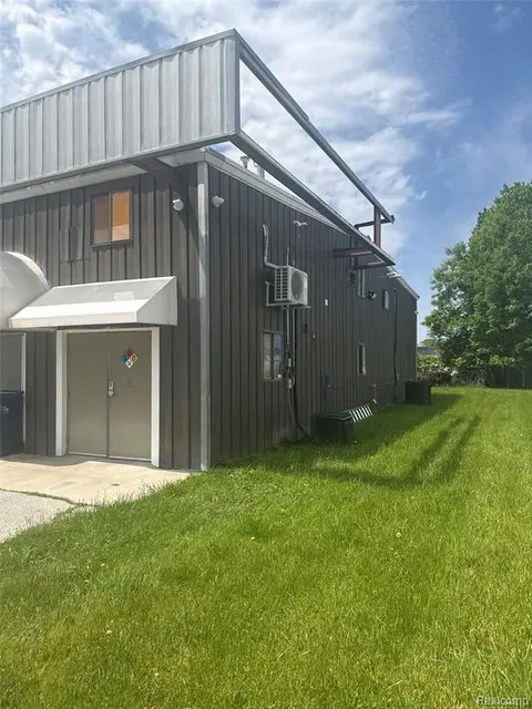 1705 Marquette Street, Bay City MI 48706 4170 photo 2