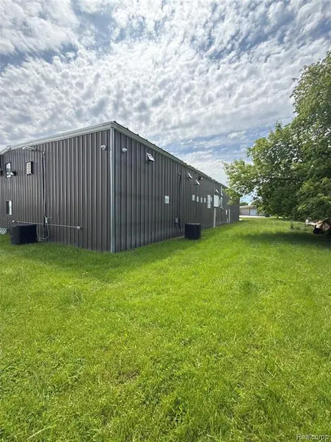 1705 Marquette Street, Bay City MI 48706 4170 photo 3