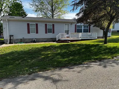 2218 Brent Street, Croswell MI 48422 9677 photo 3