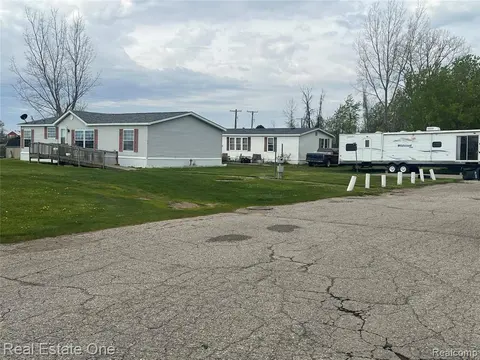 1723 S Van Dyke Road, Bad Axe MI 48413 photo 5