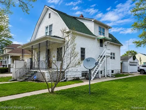 1611 S Erie Street, Bay City MI 48706 photo 2