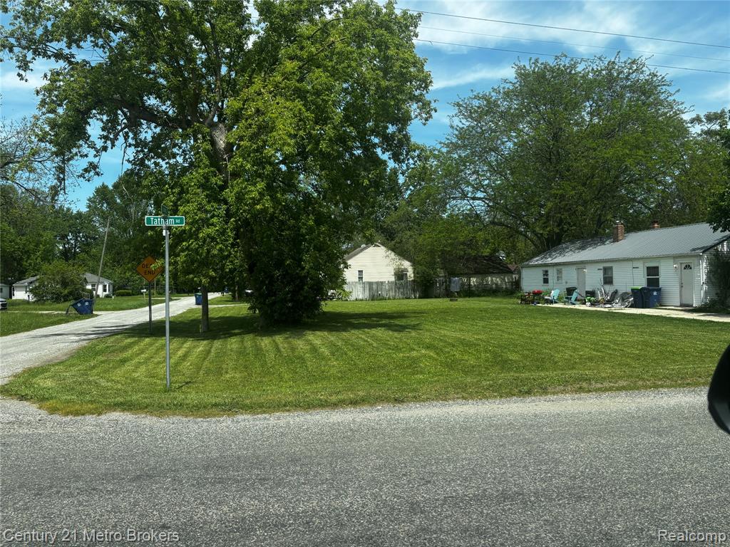 2665 Tatham Road, Saginaw MI 48601 7076 photo 1