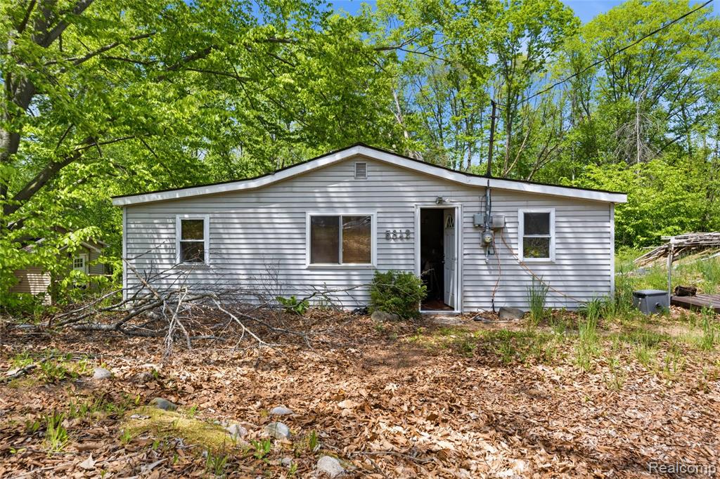 5842 Woodland Drive, Lake MI 48632 9220 photo 1