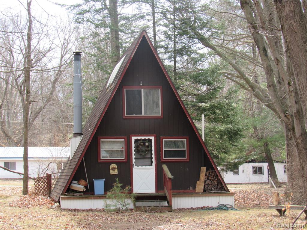 5892 Woodland Drive, Lake MI 48632 9220 photo 1