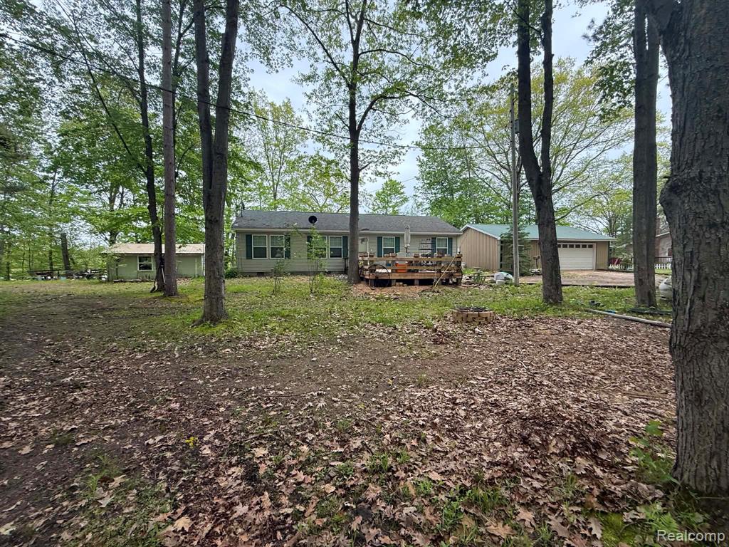 5994 N Lake Sanford Road, Sanford MI 48657 9339 photo 1