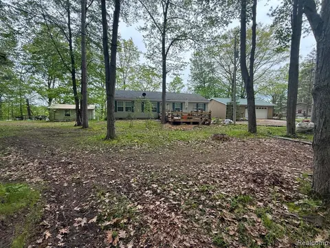 5994 N Lake Sanford Road, Sanford MI 48657 9339 photo 3