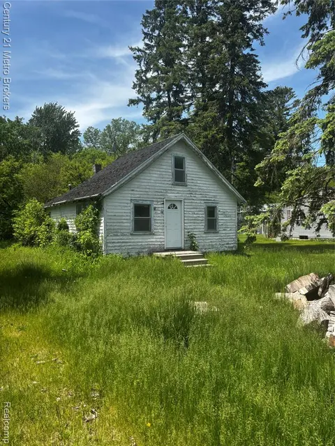 3944 Clutier Road, Saginaw MI 48601 7153 photo 1