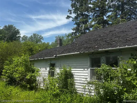 3944 Clutier Road, Saginaw MI 48601 7153 photo 2