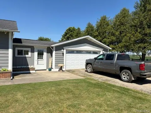 4815 Loree Road, Deckerville MI 48427 9337 photo 4