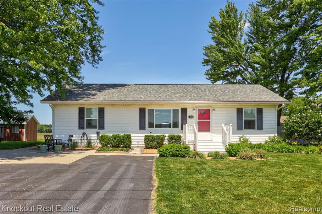 9941 Lange Road, Birch Run MI 48415 8422 photo 1