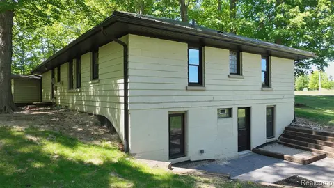 1351 Cedar Court, Gladwin MI 48624 1881 photo 4