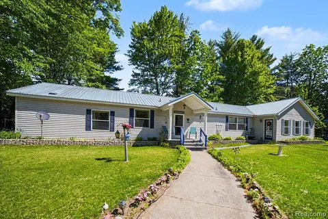 4772 S Bard Road, Beaverton MI 48612 9744 photo 2