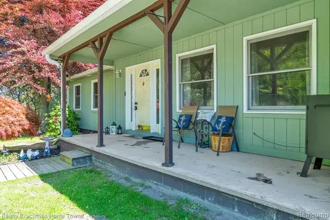 6560 Roach Rd Road, Lexington MI 48450 9326 photo 5