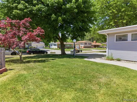 1112 E Washburn Place, Saginaw MI 48602 2977 photo 4