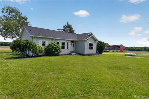 2769 Higgins Road, Vassar MI 48768 9748 photo 2