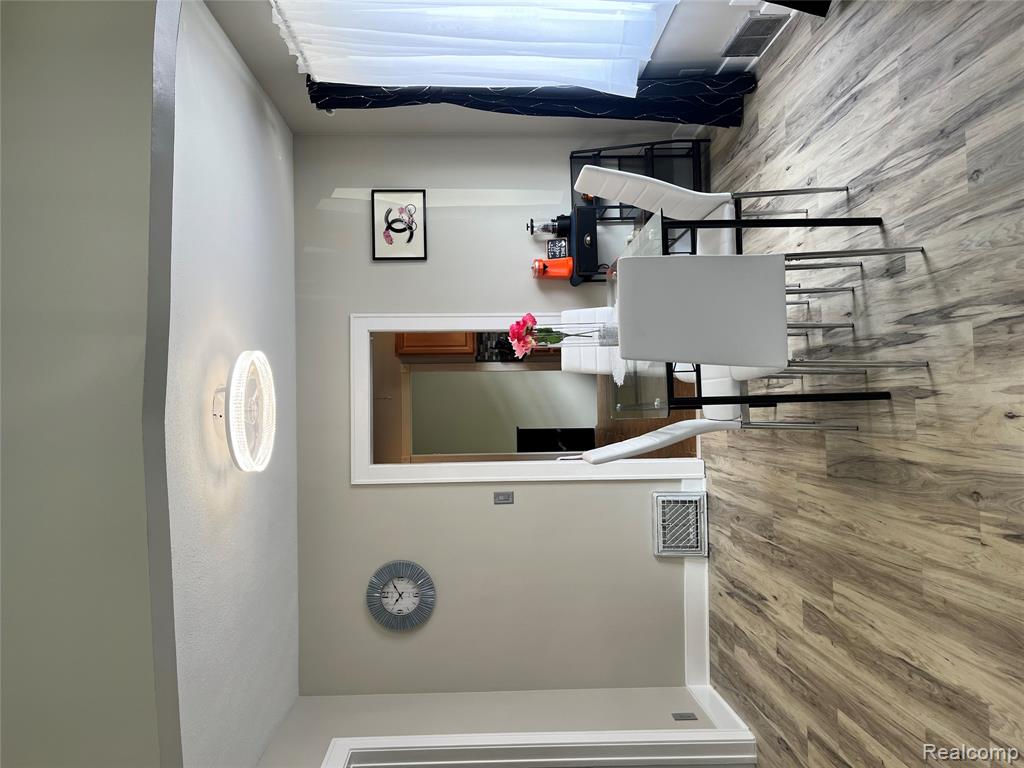 2313 S Jefferson Street, Bay City MI 48708 photo 1