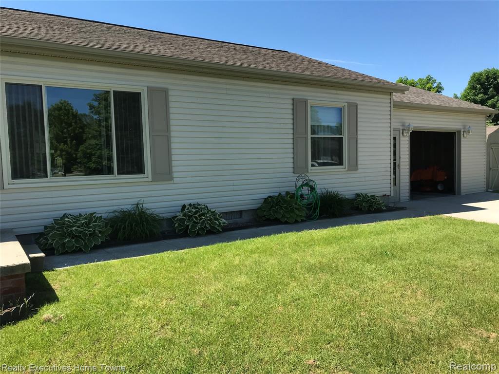 2304 Mark Street, Croswell MI 48422 9640 photo 1