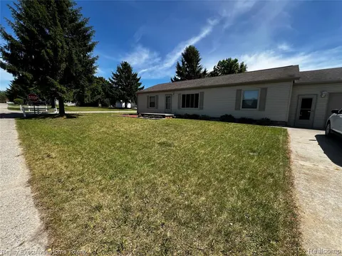 2304 Mark Street, Croswell MI 48422 9640 photo 2