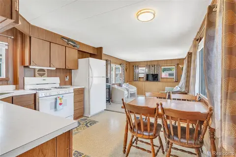 5203 Main Street, Lexington MI 48450 9276 photo 5