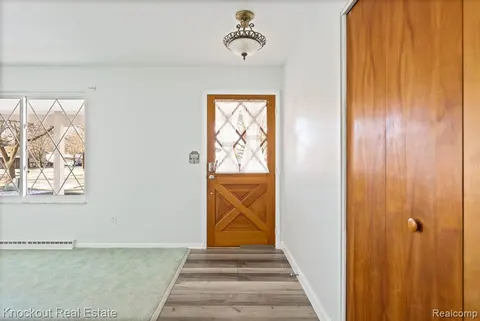 409 Franconian Drive, Frankenmuth MI 48734 1001 photo 2