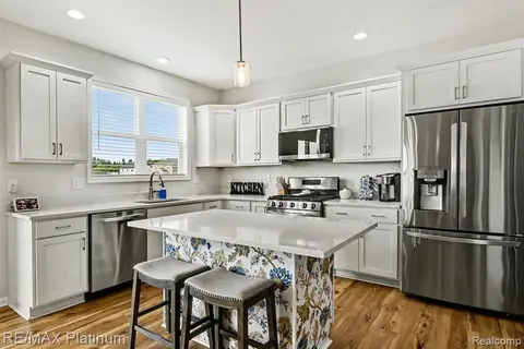 603 Land Bridge, Perry MI 48872 8751 photo 5